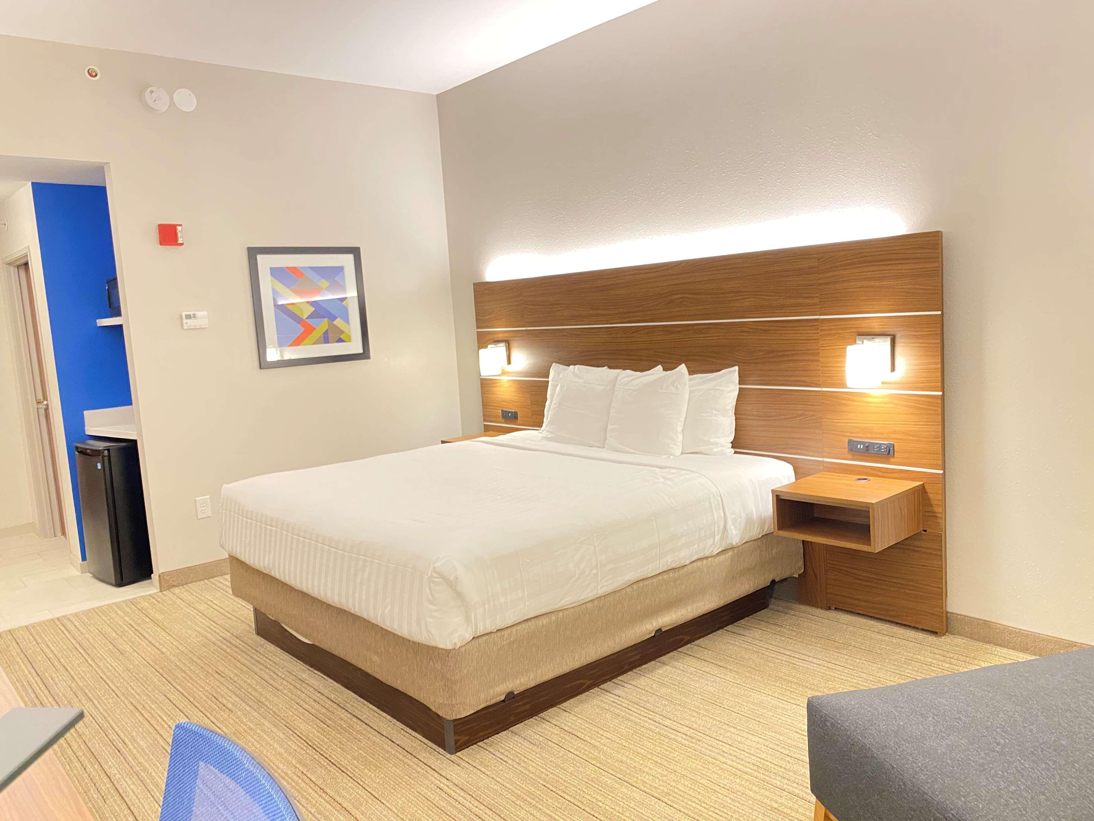 Holiday Inn Express & Suites - Williamstown - Glassboro By Ihg Экстерьер фото