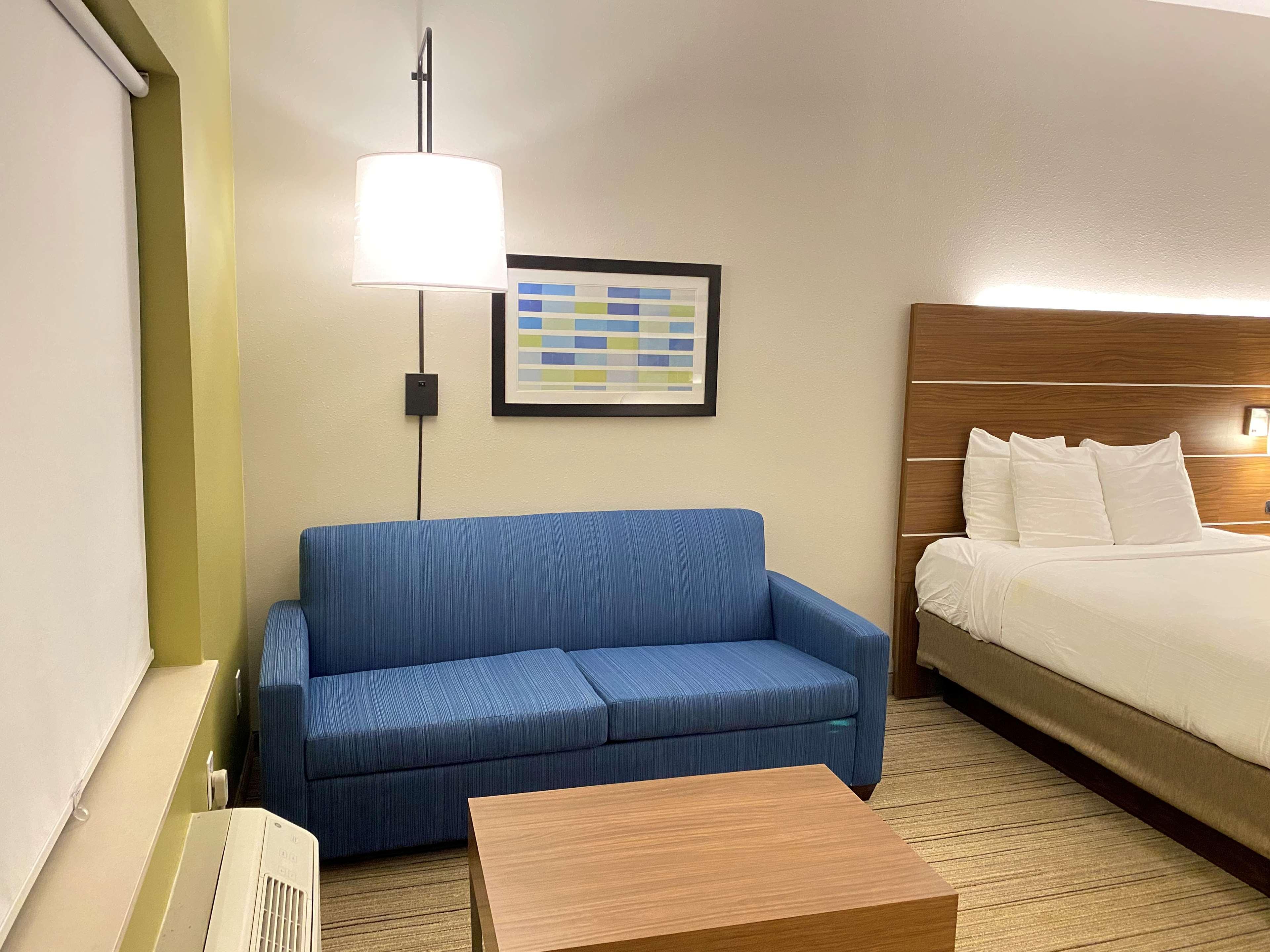 Holiday Inn Express & Suites - Williamstown - Glassboro By Ihg Экстерьер фото