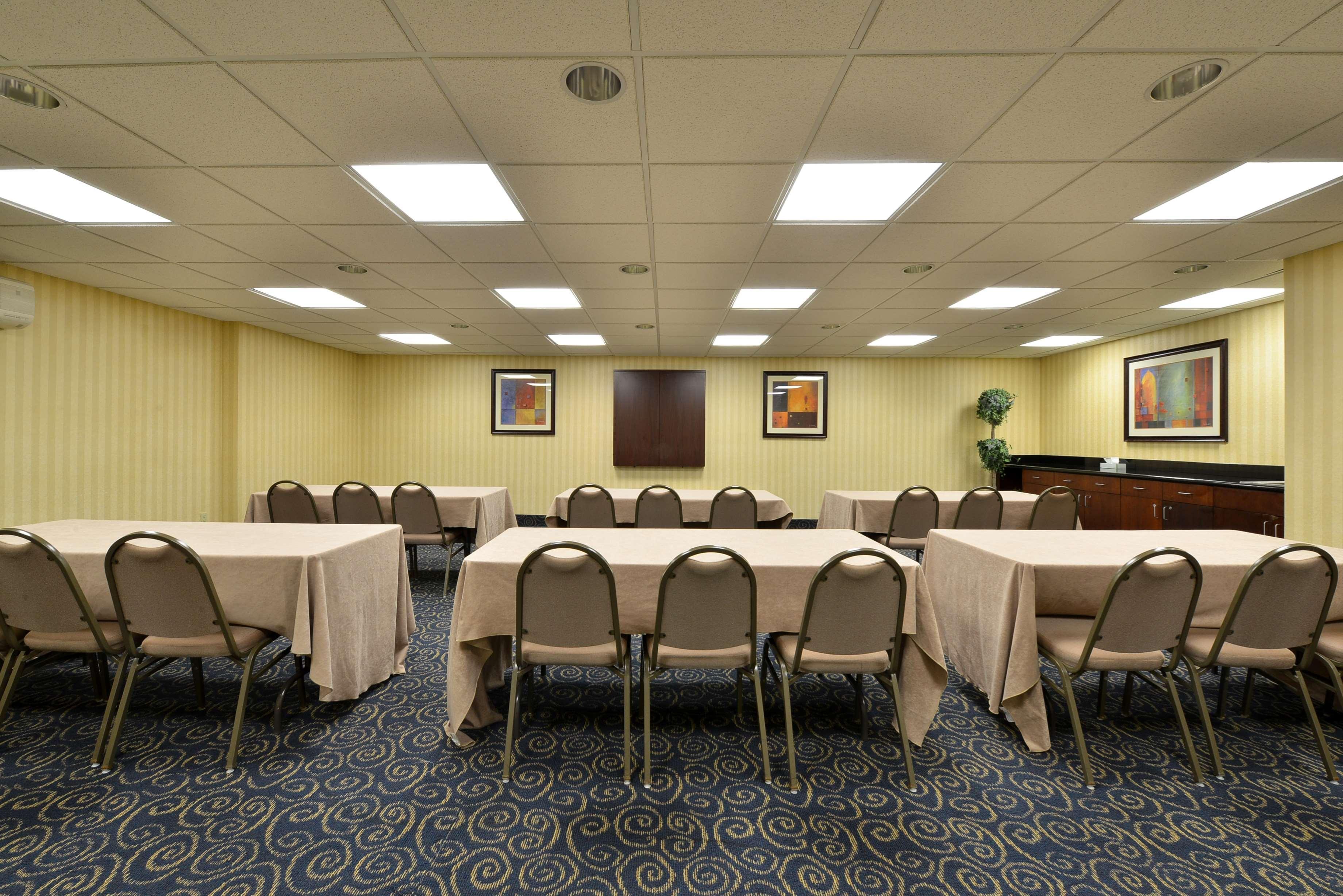 Holiday Inn Express & Suites - Williamstown - Glassboro By Ihg Экстерьер фото